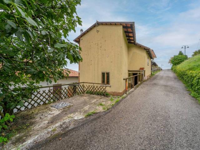 Villa in vendita a Stregna UD