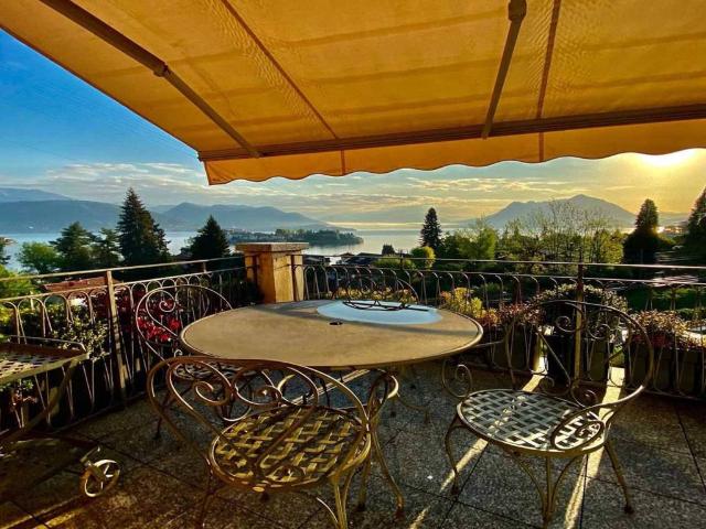 Villa in vendita a Stresa VB