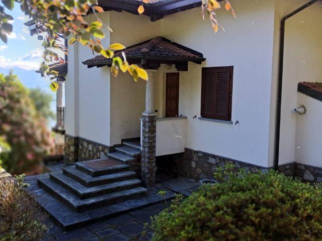 Villa in vendita a Stresa VB