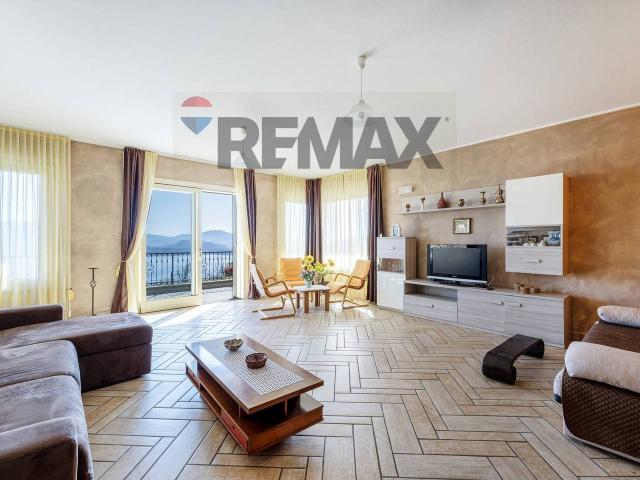 Villa in vendita a Stresa