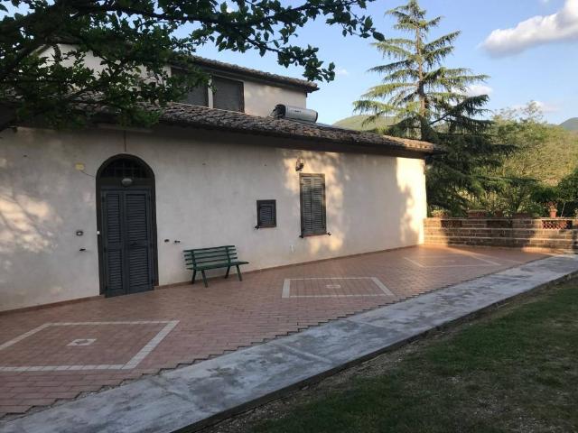 Villa in vendita a Stroncone TR