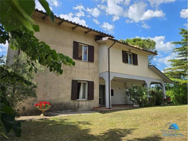 Villa in vendita a Stroncone TR
