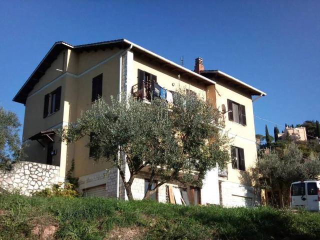 Villa in vendita a Stroncone TR