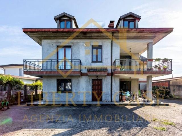 Villa in vendita a Stroppiana VC