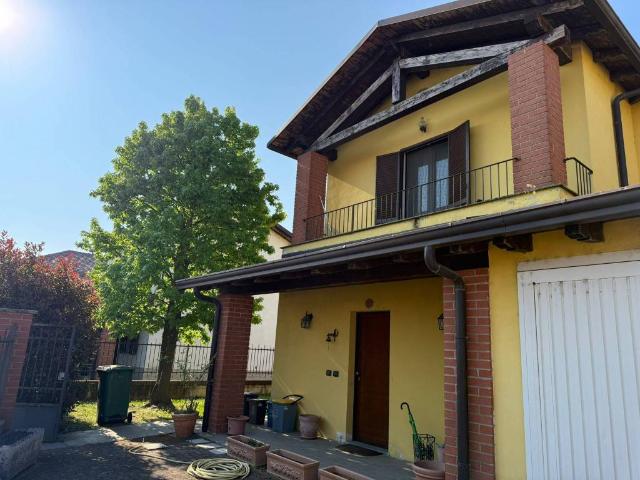Villa in vendita a Stroppiana VC