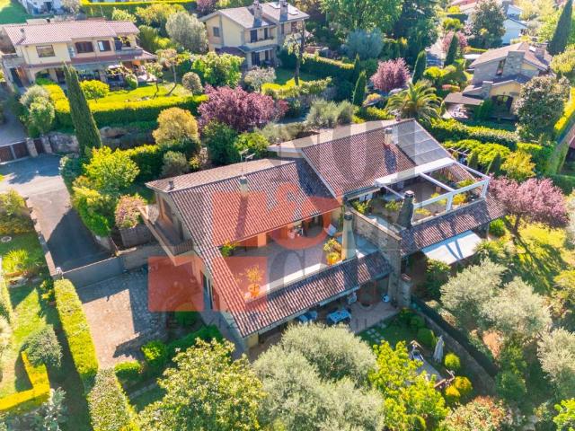 Villa in vendita a Sutri VT