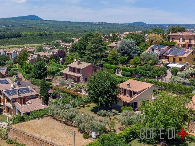 Villa in vendita a Sutri VT