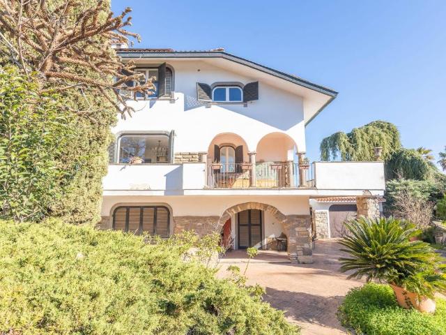 Villa in vendita a Sutri VT