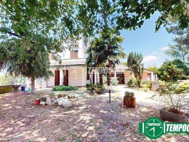 Villa in vendita a Suardi PV