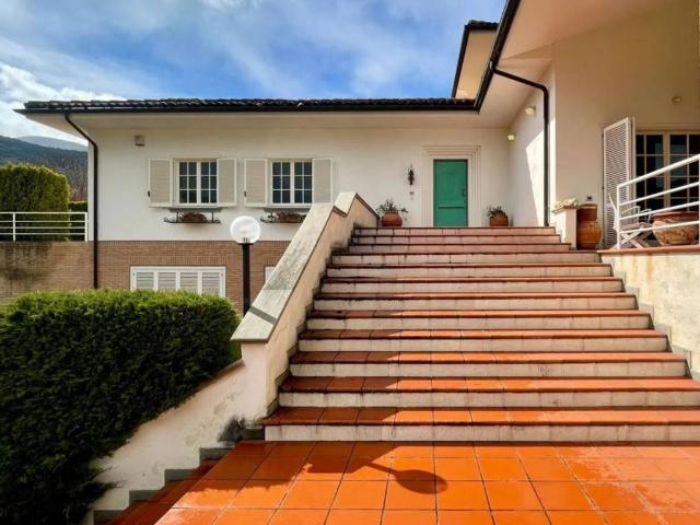 Villa in vendita a Sulmona AQ