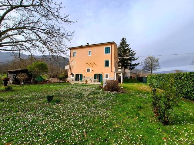 Villa in vendita a Sulmona AQ