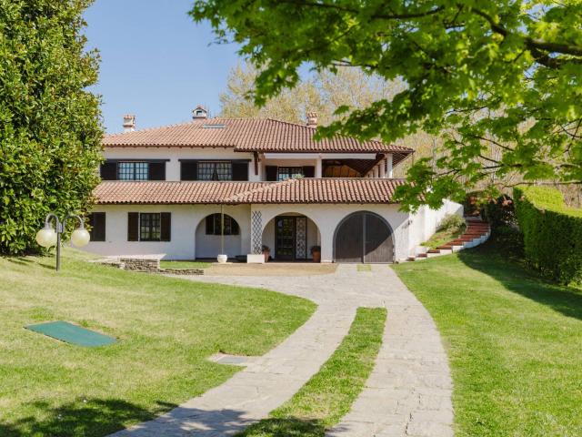 Villa in vendita a Sumirago