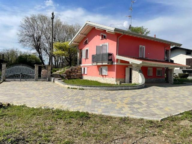 Villa in vendita a Sumirago VA