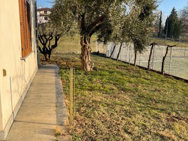 Villa in vendita a Sumirago VA