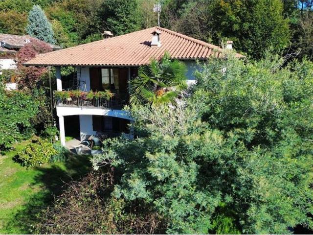 Villa in vendita a Sumirago VA