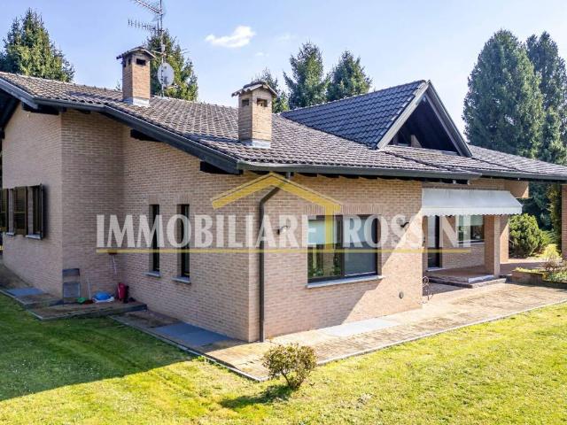 Villa in vendita a Sumirago VA
