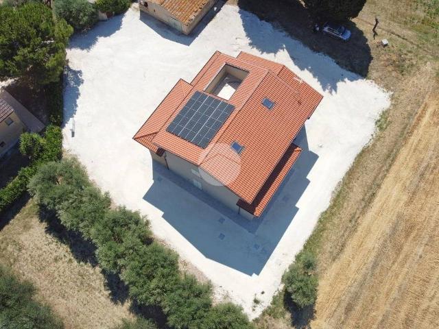 Villa in vendita a Potenza Picena MC