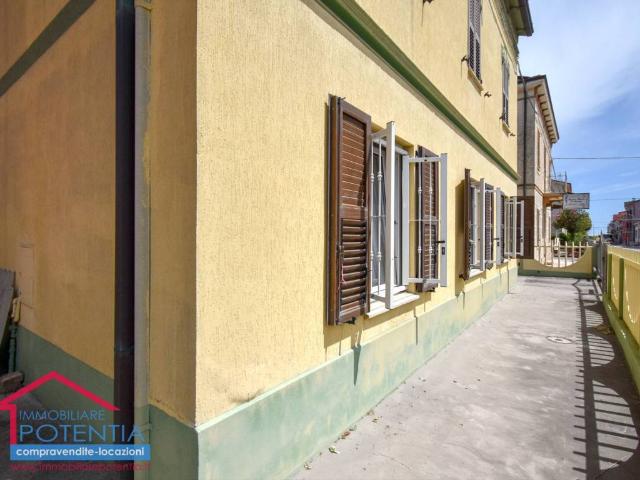 Villa in vendita a Potenza Picena MC