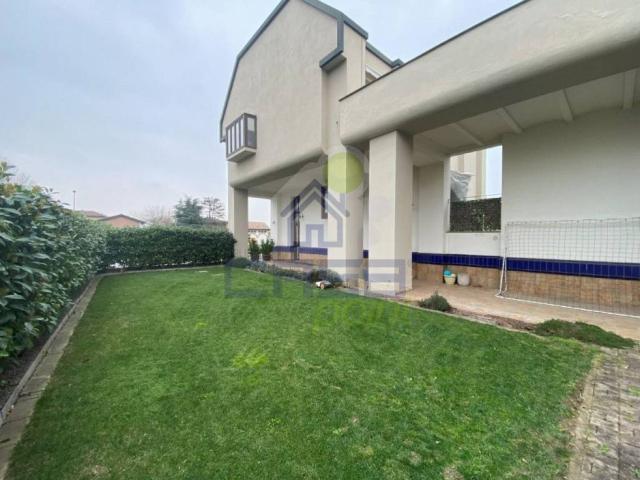 Villa in vendita a Poviglio RE