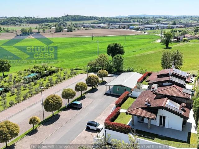 Villa in vendita a Pozzolengo BS