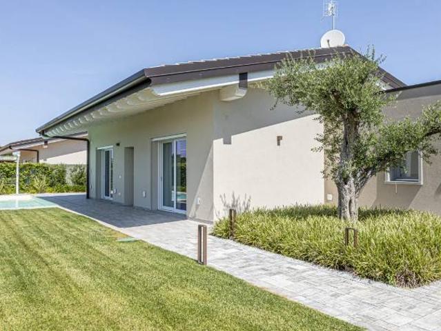 Villa in vendita a Pozzolengo BS