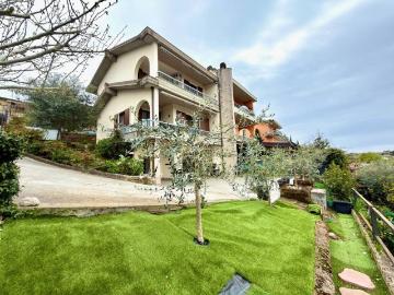Villa in vendita a Pozzolengo BS
