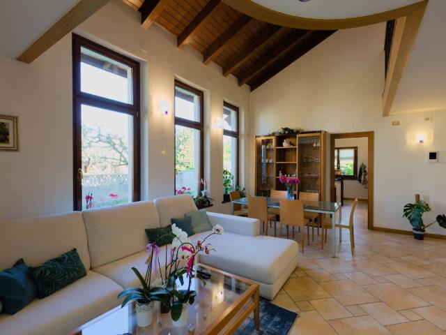 Villa in vendita a Pozzuolo del Friuli UD