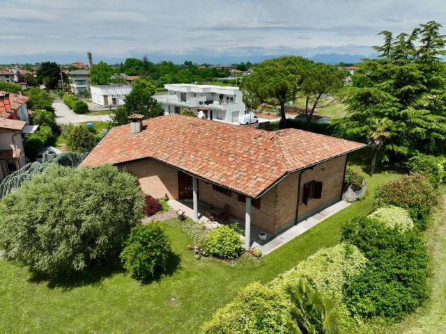 Villa in vendita a Pozzuolo del Friuli UD