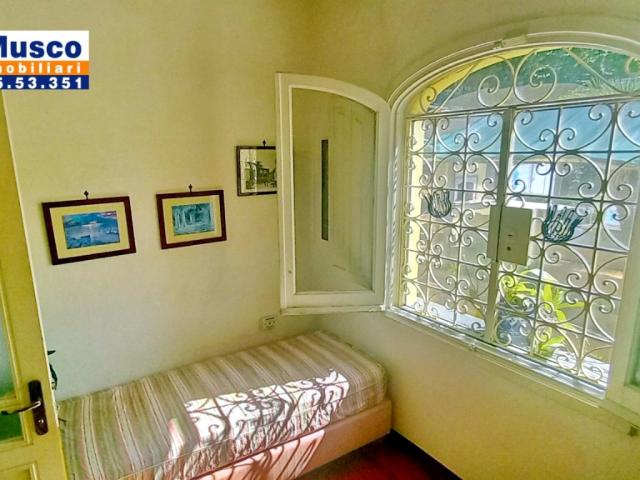 VILLA in VENDITA a POZZUOLI Licola Patria, Pozzuoli di 6 vani