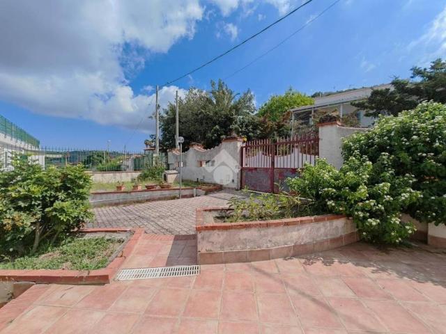 Villa in vendita a Pozzuoli NA