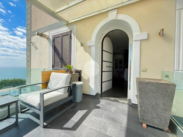 Villa in vendita a Pozzuoli NA