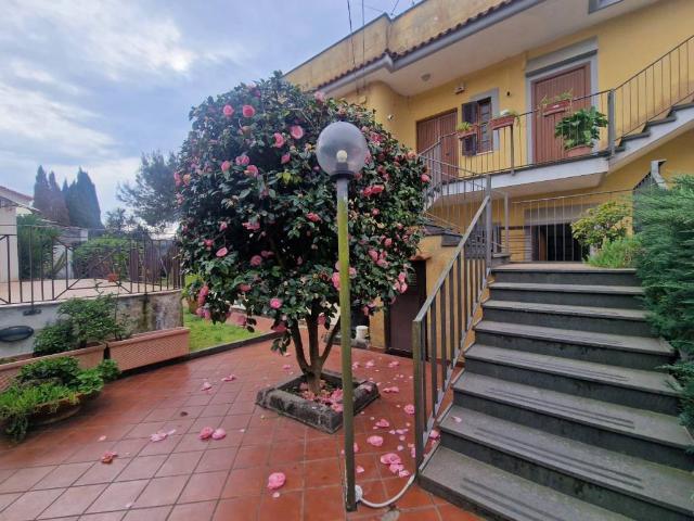 Villa in vendita a Pozzuoli NA