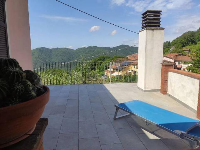 Villa in vendita a Podenzana MS