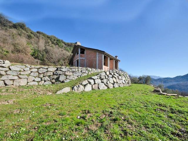 Villa in vendita a Podenzana MS
