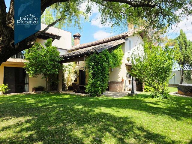 Villa in vendita a Podenzano PC