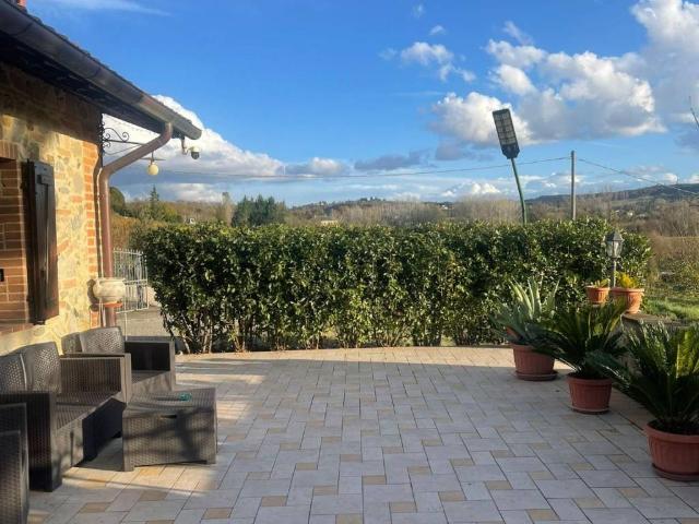 Villa in vendita a Poggibonsi SI