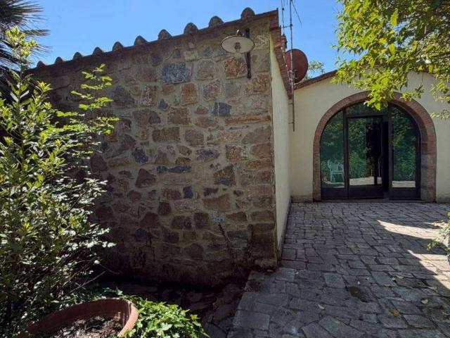 Villa in vendita a Poggibonsi SI