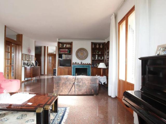 Villa in vendita a Poggibonsi SI