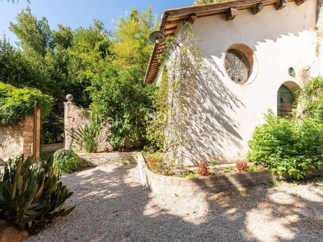 Villa in vendita a Poggio Mirteto RI