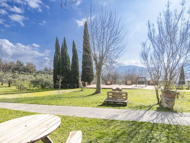 Villa in vendita a Poggio Mirteto RI