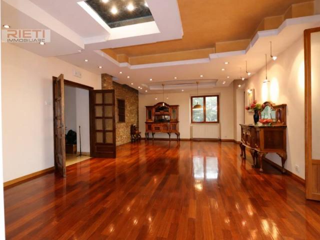 Villa in vendita a Poggio Moiano RI