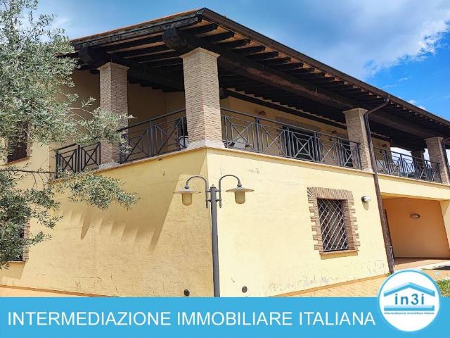 Villa in vendita a Poggio Nativo RI