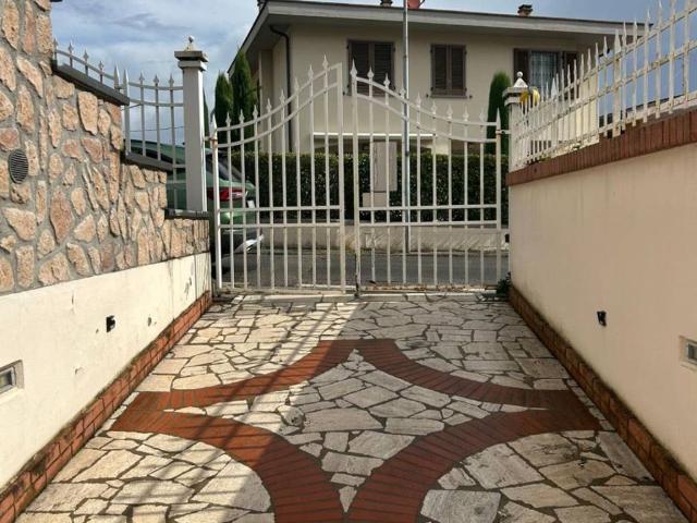 Villa in vendita a Poggio a Caiano PO