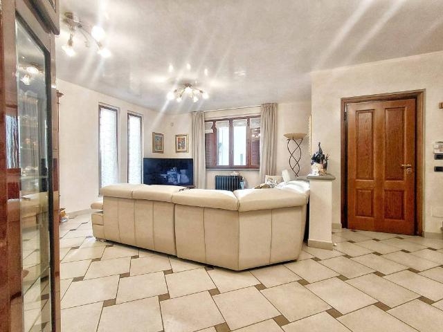 Villa in vendita a Poggio a Caiano PO