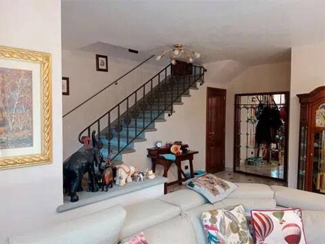 Villa in vendita a Poggio a Caiano PO