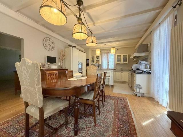 Villa in vendita a Poggio a Caiano PO