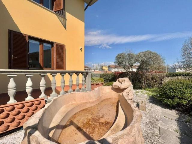 Villa in vendita a Poggio a Caiano PO