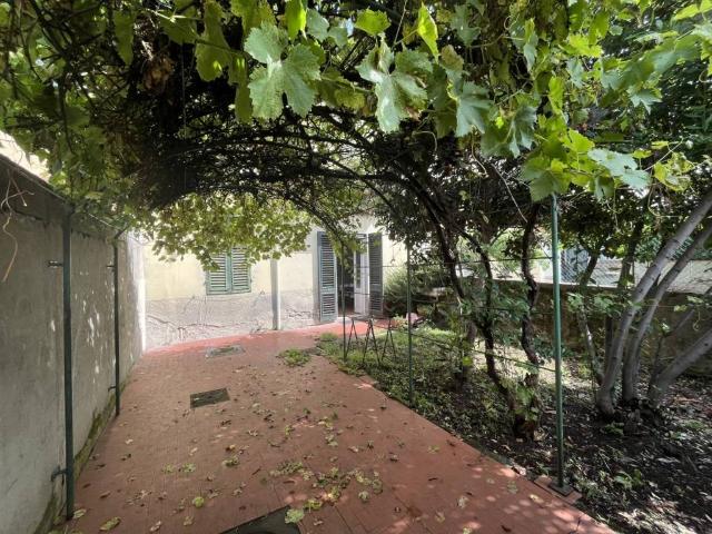 Villa in vendita a Poggio a Caiano PO