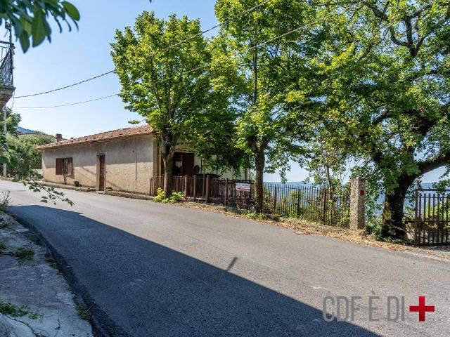 Villa in vendita a Poggio Bustone RI