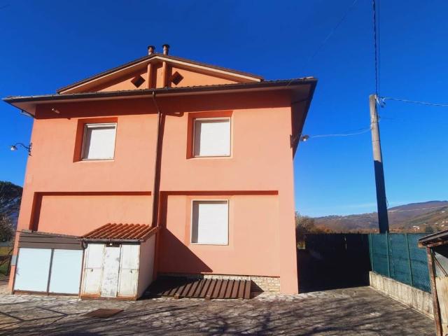 Villa in vendita a Poggio Bustone RI